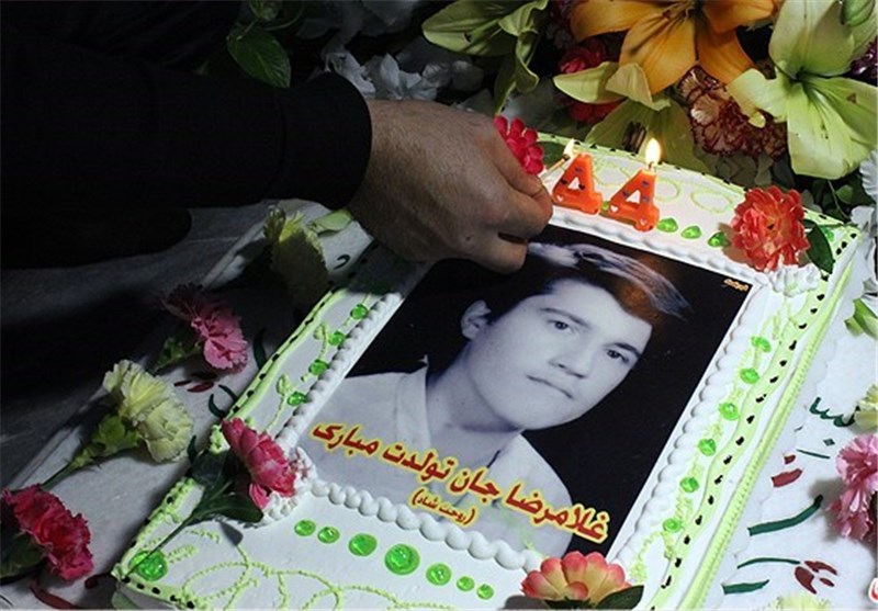 جشن تولد شهید «غلامرضا برزگر» در گلزار شهدای تهران برگزار شد