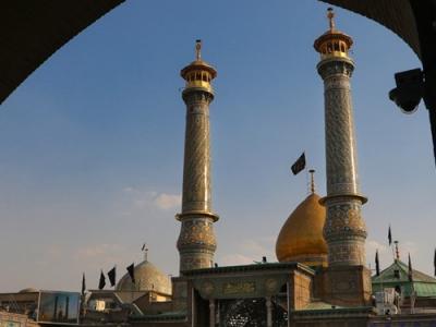 اهتزار پرچم گنبد حرم امام حسین(ع) بر فراز بارگاه حضرت عبدالعظیم(ع)