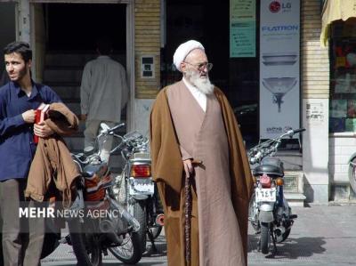 حجت الاسلام عباسی خراسانی؛ عرفان آیت الله حسن زاده عرفان به‌روز و با حضور در اجتماع بود