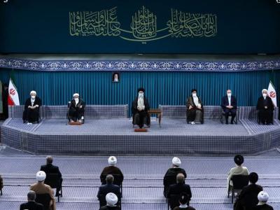 آیت الله خامنه‌ای؛ اتحاد مسلمانان یک فریضه‌ی قطعی قرآنی است