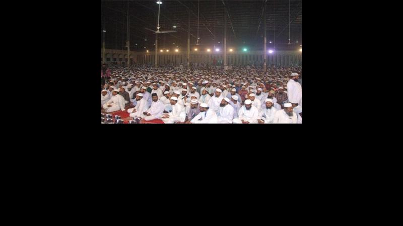 برگزاری محفل قرآنی در بزرگترین مسجد بنگلادش