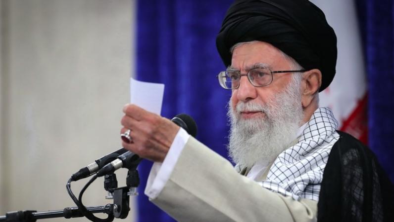 امام خامنه ای در خطبه های نماز عید فطر: معامله‌ی قرن هرگز تحقق پیدا نخواهد کرد