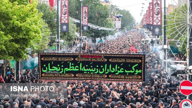 زنجانی‌ها امروز زینب‌گویان بر سر و سینه می‌زنند